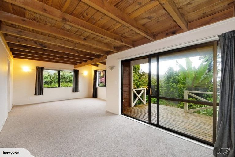 Photo of property in 1/32 Konini Road, Titirangi, Auckland, 0604