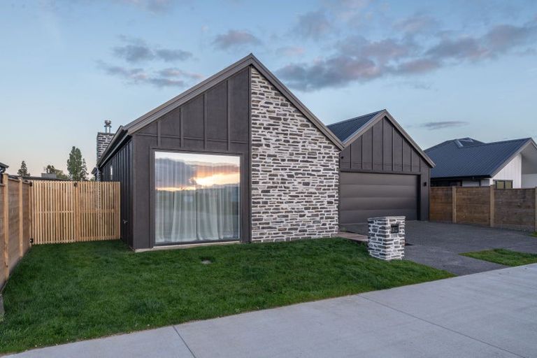 Photo of property in 42 Hugo Shaw Drive, Cambridge, 3434