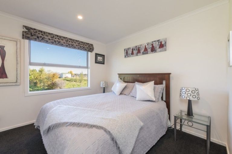 Photo of property in 23 Puketutu Grove, Motueka, 7120