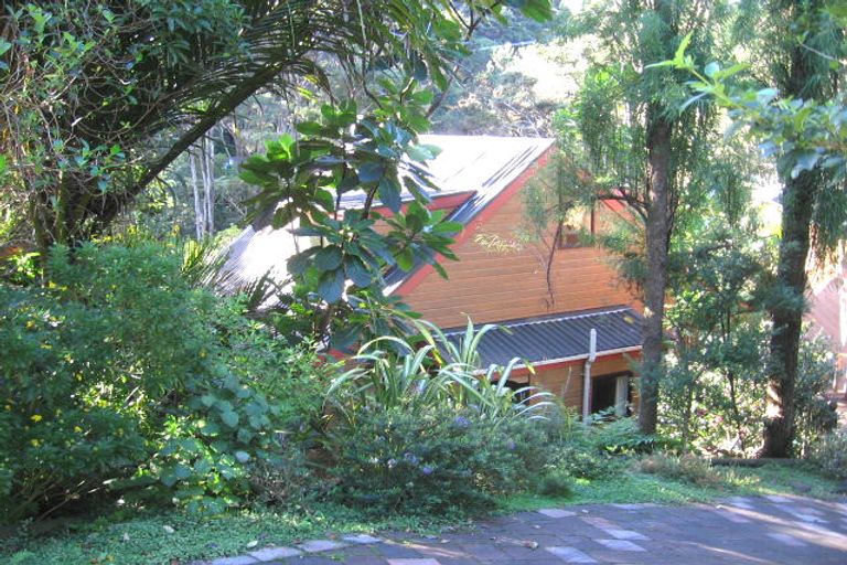 Photo of property in 92 Laingholm Drive, Laingholm, Auckland, 0604