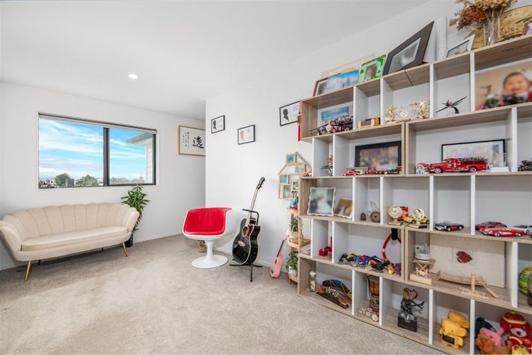 Photo of property in 113b Wharf Road, Te Atatu Peninsula, Auckland, 0610