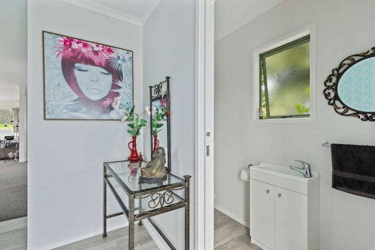 Photo of property in 737 Frankley Road, Hurworth, New Plymouth, 4371