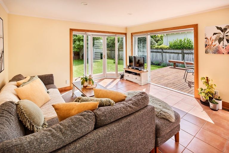 Photo of property in 21 Standen Street, Karori, Wellington, 6012