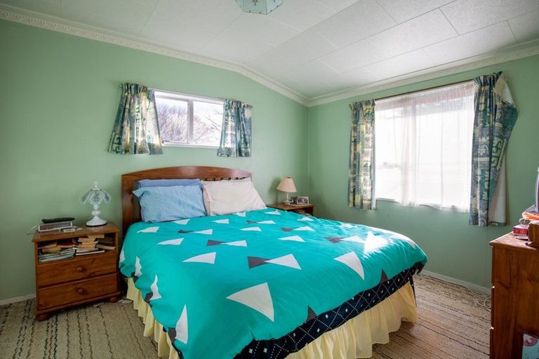 Photo of property in 6 Ormaglade Place, Millers Flat, Roxburgh, 9572