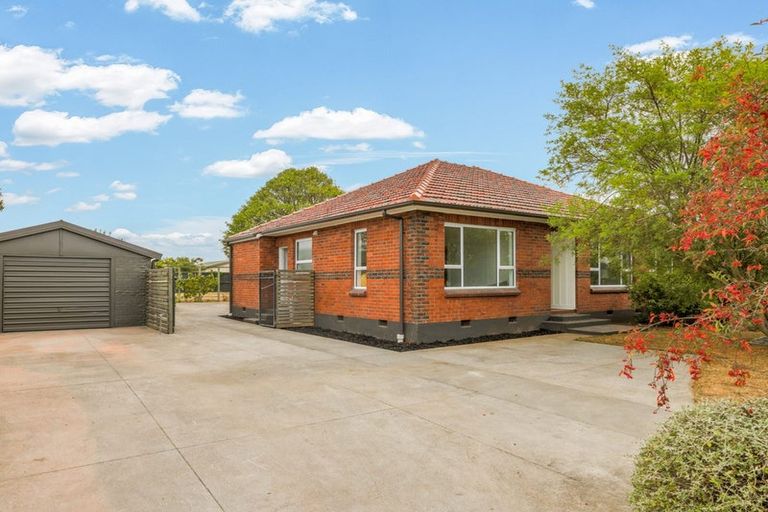 Photo of property in 23 Lake Terrace Road, Burwood, Christchurch, 8061