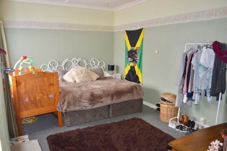 Photo of property in 27 Toi Street, Otaki Beach, Otaki, 5512