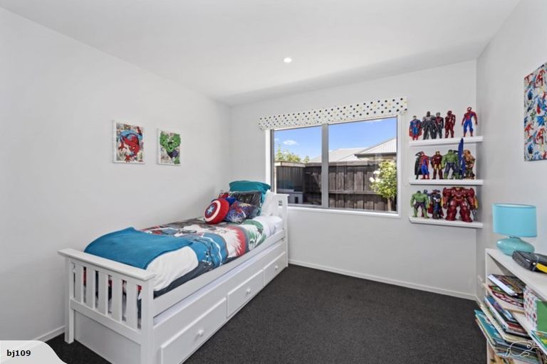 Photo of property in 32 Royston Common, West Melton, 7618