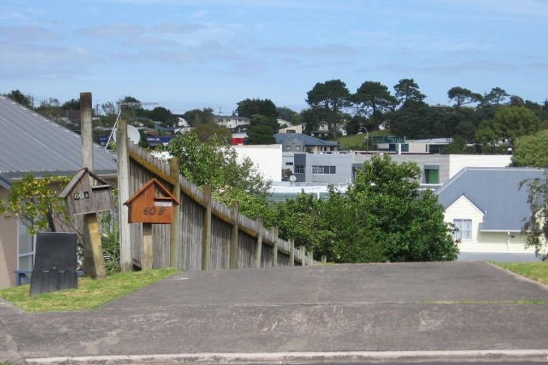 Photo of property in 2/60 Centorian Drive, Windsor Park, Auckland, 0632