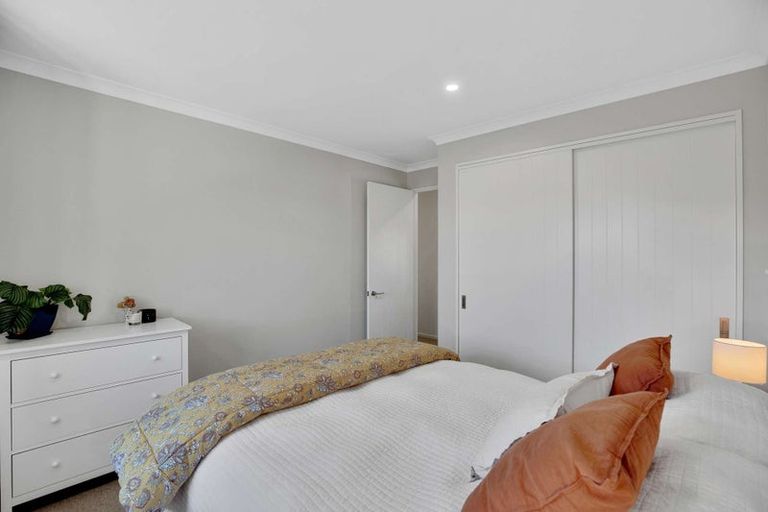 Photo of property in 6 Hunter Lane, Amberley, 7410