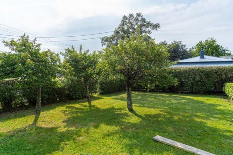 Photo of property in 37 Dublin Street, Martinborough, 5711