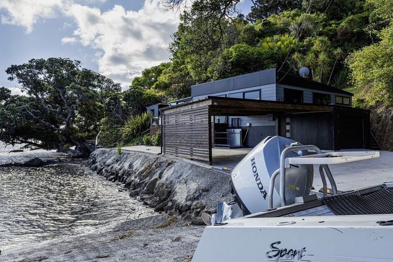 Photo of property in 126 Reotahi Road, Whangarei Heads, Whangarei, 0174