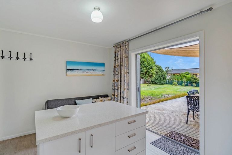 Photo of property in 279 Peka Peka Road, Peka Peka, Waikanae, 5391