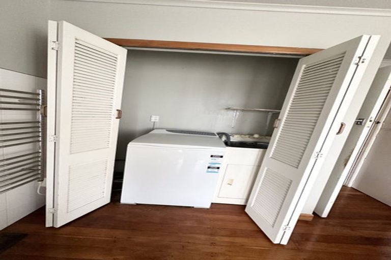Photo of property in 9 Preston Avenue, Mount Albert, Auckland, 1025