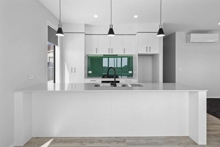 Photo of property in 53 Pohutukawa Place, Bell Block, New Plymouth, 4312