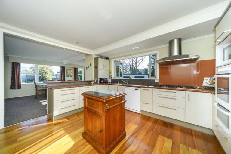 Photo of property in 11 Heatley Avenue, Hokowhitu, Palmerston North, 4410
