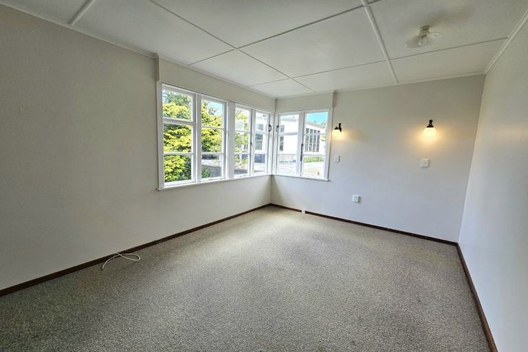 Photo of property in 22 Clinton Street, Fitzroy, New Plymouth, 4312