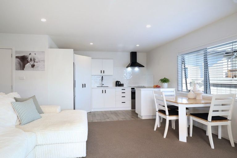 Photo of property in 11 Kamahi Crescent, Papamoa Beach, Papamoa, 3118