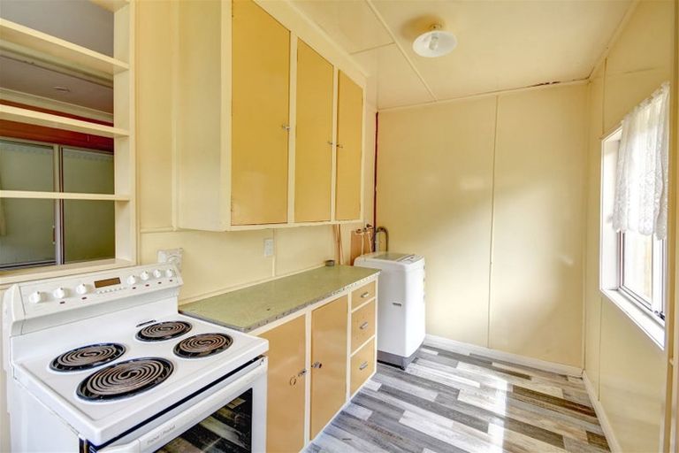 Photo of property in 18 Bonnington Street, Normanby, Dunedin, 9010