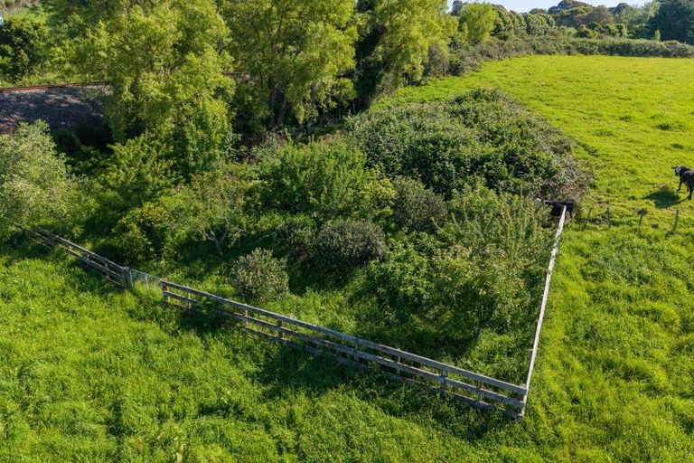 Photo of property in 140 Taylors Road, Otaki, 5583