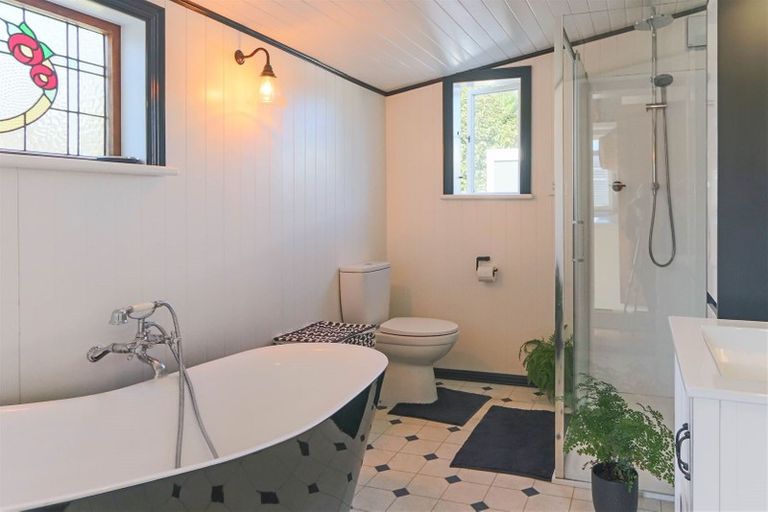 Photo of property in 17 Miro Street, Inglewood, 4330