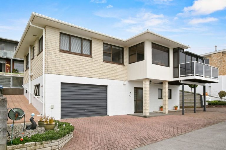 Photo of property in 10b South Road, Moturoa, New Plymouth, 4310