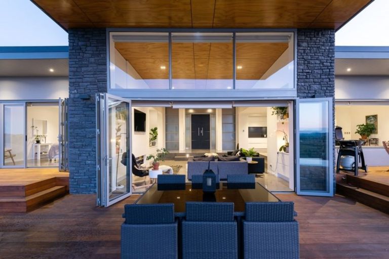 Photo of property in 525 Clevedon Kawakawa Road, Clevedon, 2585