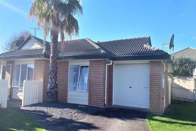 Photo of property in 3 Bernina Place, Weymouth, Auckland, 2103