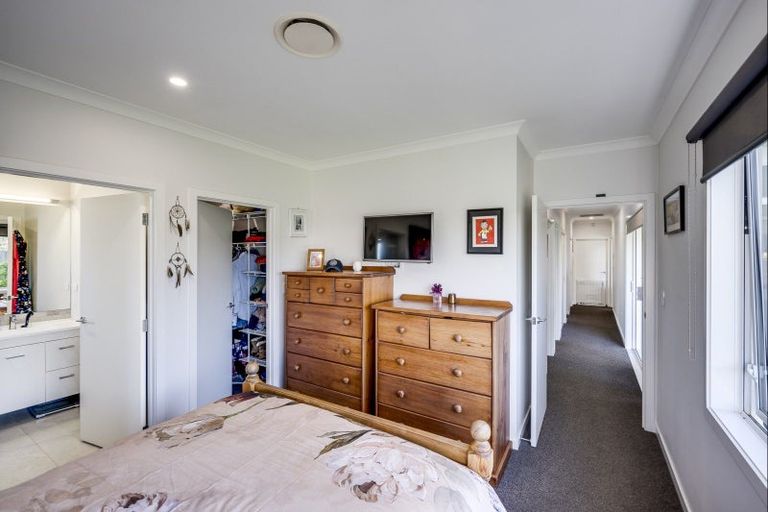 Photo of property in 54 Eriksen Road, Te Awa, Napier, 4110