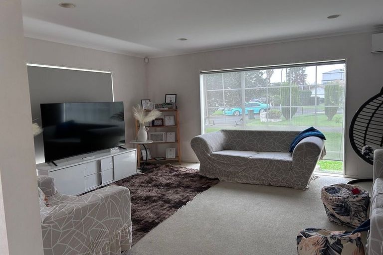 Photo of property in 53 Palmcrest Grove, Highland Park, Auckland, 2010
