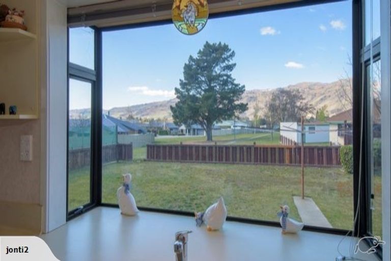 Photo of property in 15 Westmoreland Place, Cromwell, 9310