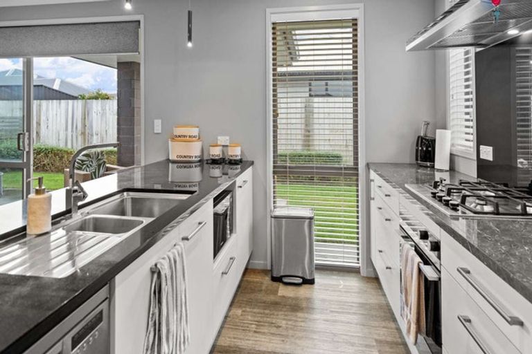 Photo of property in 64 Te Ranga Memorial Drive, Pyes Pa, Tauranga, 3112