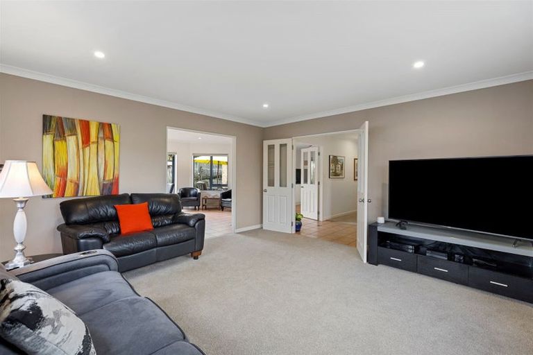 Photo of property in 10 Brackenburn Drive, Ohauiti, Tauranga, 3112
