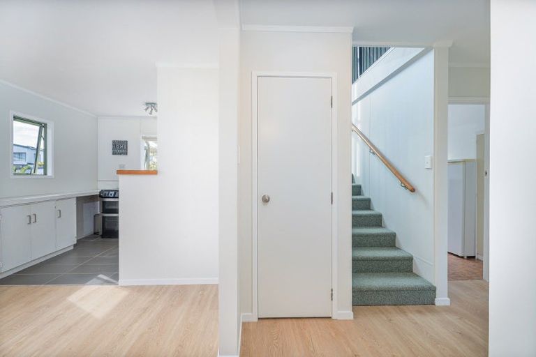 Photo of property in 13 Tairua Heights, Tairua, 3508