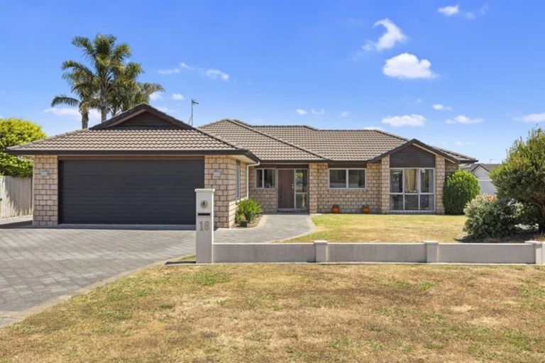 Photo of property in 18 Garvan Glen, Pyes Pa, Tauranga, 3112