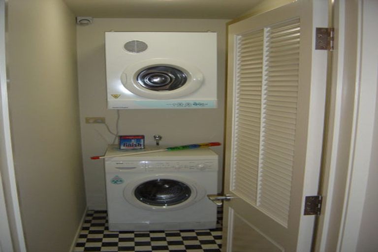Photo of property in Wynard House, 17c Moray Place, Dunedin Central, Dunedin, 9016