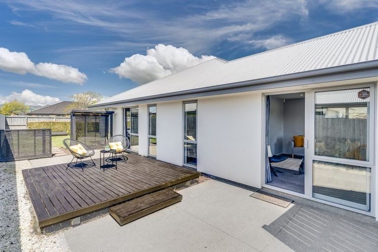 Photo of property in 14 Gosling Crescent, Halswell, Christchurch, 8025