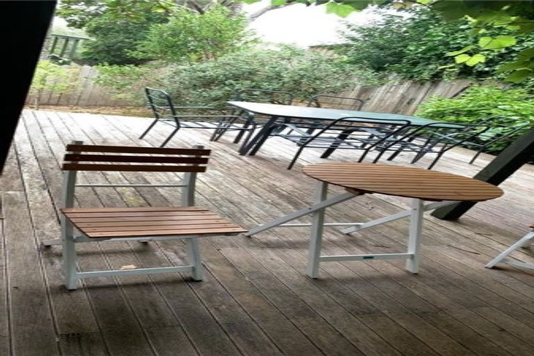 Photo of property in 1/66 Seaview Road, Glenfield, Auckland, 0629