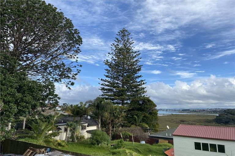 Photo of property in 36a Esmonde Road, Takapuna, Auckland, 0622