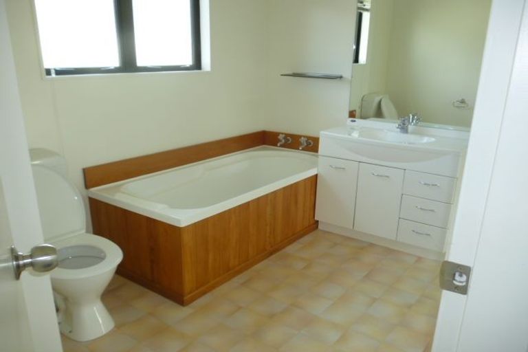 Photo of property in 79 Leighton Avenue, Waiwhetu, Lower Hutt, 5010