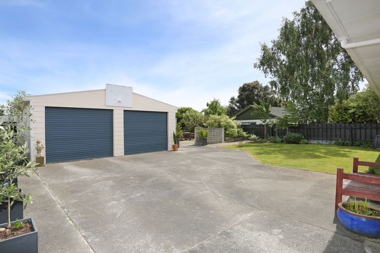 Photo of property in 4 Acacia Street, Kelvin Grove, Palmerston North, 4414