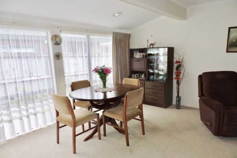 Photo of property in Redwood Village, 4/42 Main Road, Tawa, Wellington, 5028