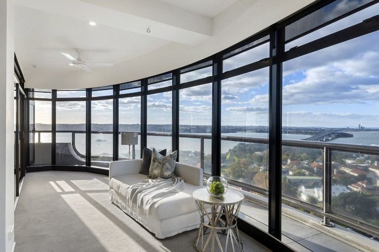 Photo of property in Shangri La Apartments, 10/97 Jervois Road, Herne Bay, Auckland, 1011
