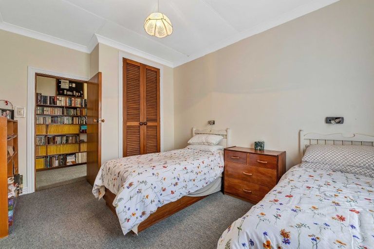 Photo of property in 10 Norman Street, Lower Vogeltown, New Plymouth, 4310