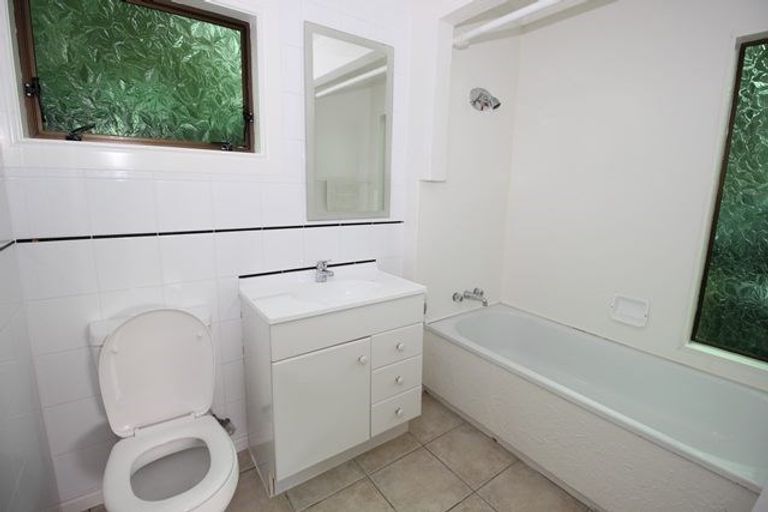 Photo of property in 11 Noel Avenue, Orewa, 0931