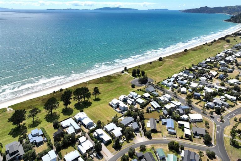 Photo of property in 102 Sands Crescent, Matarangi, Whitianga, 3592