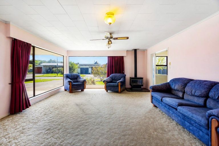 Photo of property in 19 Roskilda Crescent, Taradale, Napier, 4112