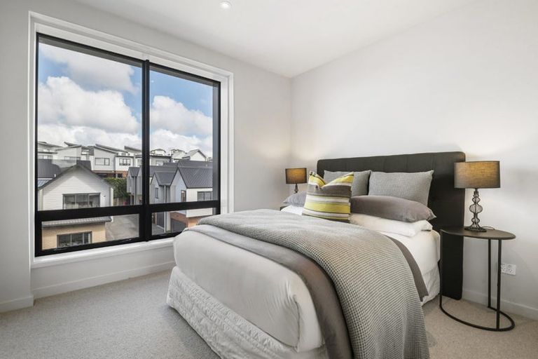 Photo of property in 9b Windlass Street, Long Bay, Auckland, 0630