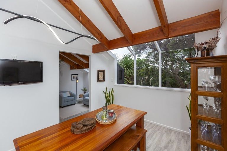 Photo of property in 20 Tiromoana Road, Raumati South, Paraparaumu, 5032