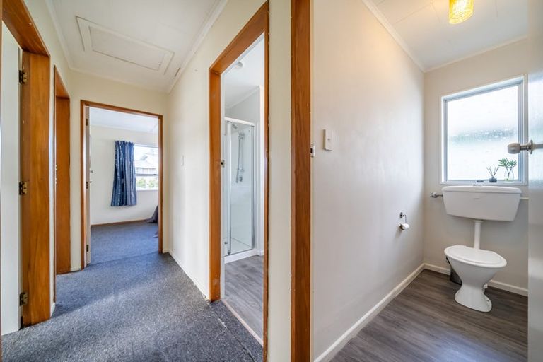 Photo of property in 31 Aniseed Grove, Timberlea, Upper Hutt, 5018