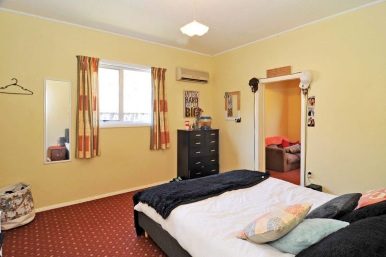 Photo of property in 8 Greenacres Street, Macandrew Bay, Dunedin, 9014